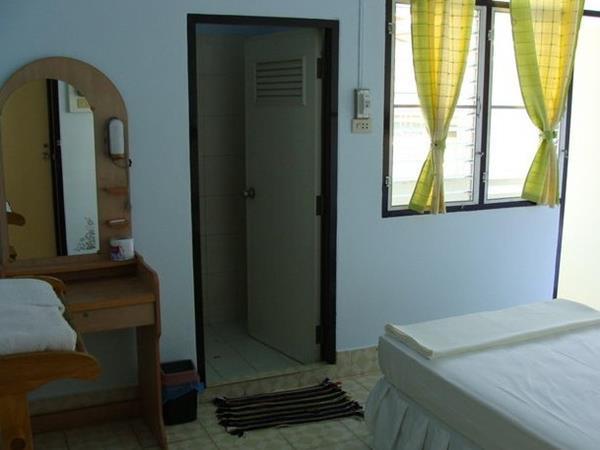 Fame Guesthouse Chumphon Dış mekan fotoğraf